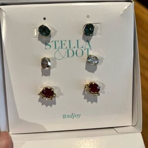 NIB Stella & Dot Halo Oval Jewel Stud Set